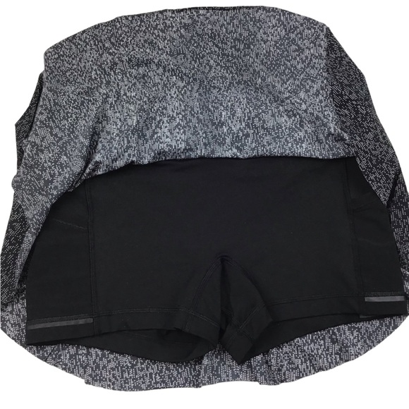 Lululemon Final Lap Skort Black White EUC - Picture 7 of 13